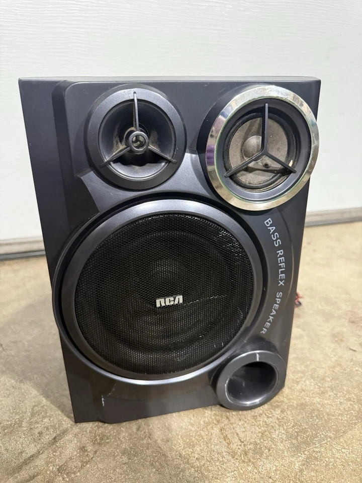 RCA RS2653 5-Disc CD MP3 Stereo Cassette Tuner + RS2652 Bass Speaker - Image 2 of 4