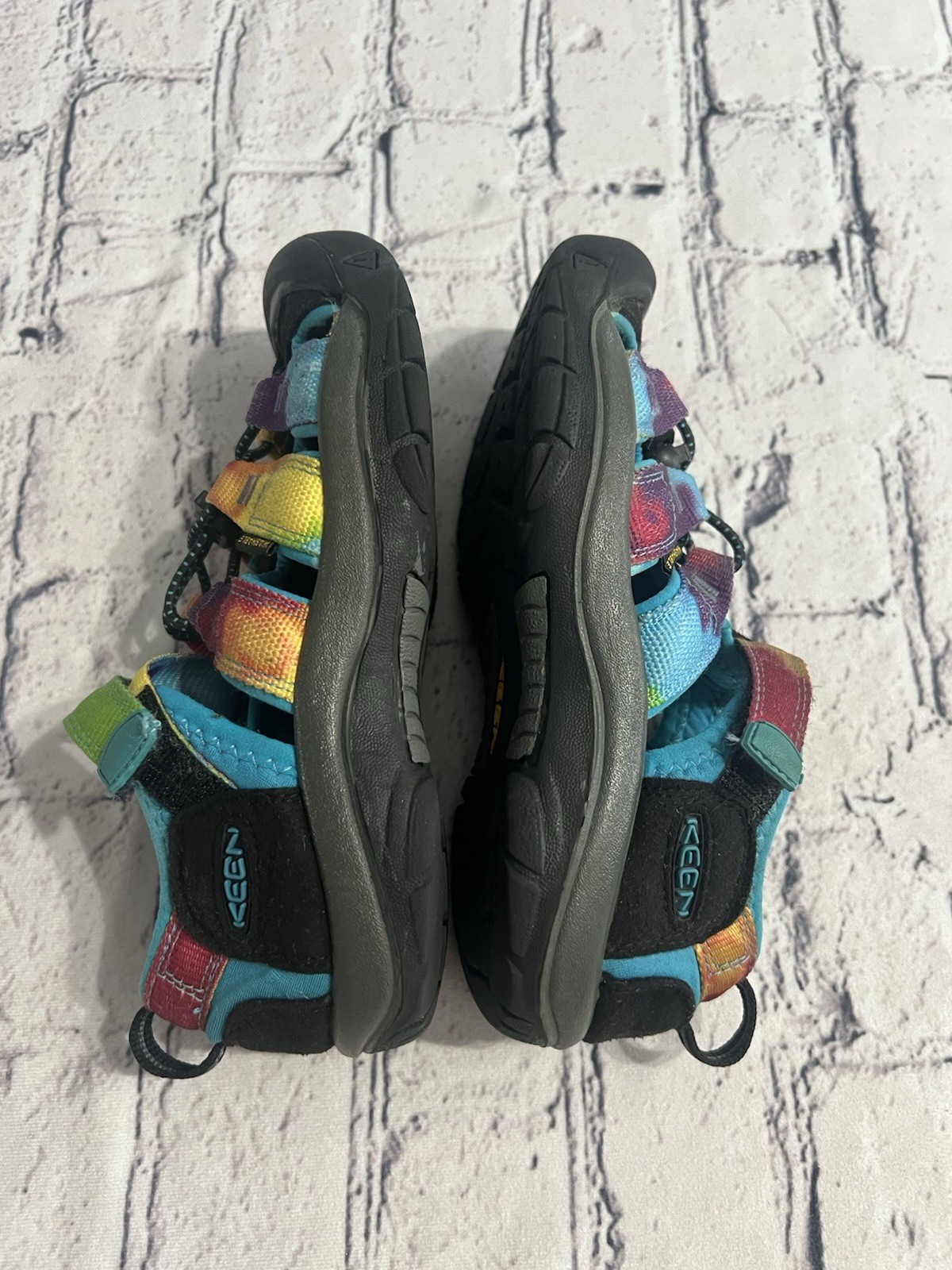 Keen Newport H2 Sandali color cravatta arcobaleno taglia US 1 EURO 32 33