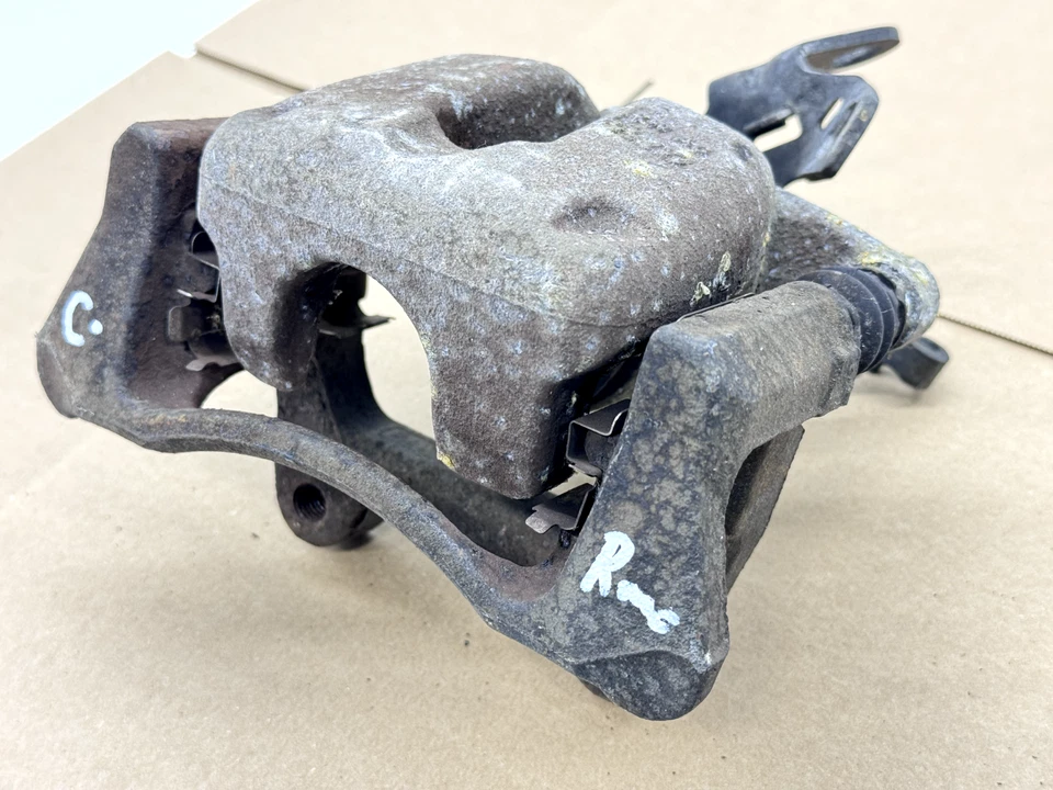 PINZA DE FRENO TRASERA IZQUIERDA AUDI TT QUATTRO 2011-2015 OEM 8J0 615 423 E Foto 3 de 4