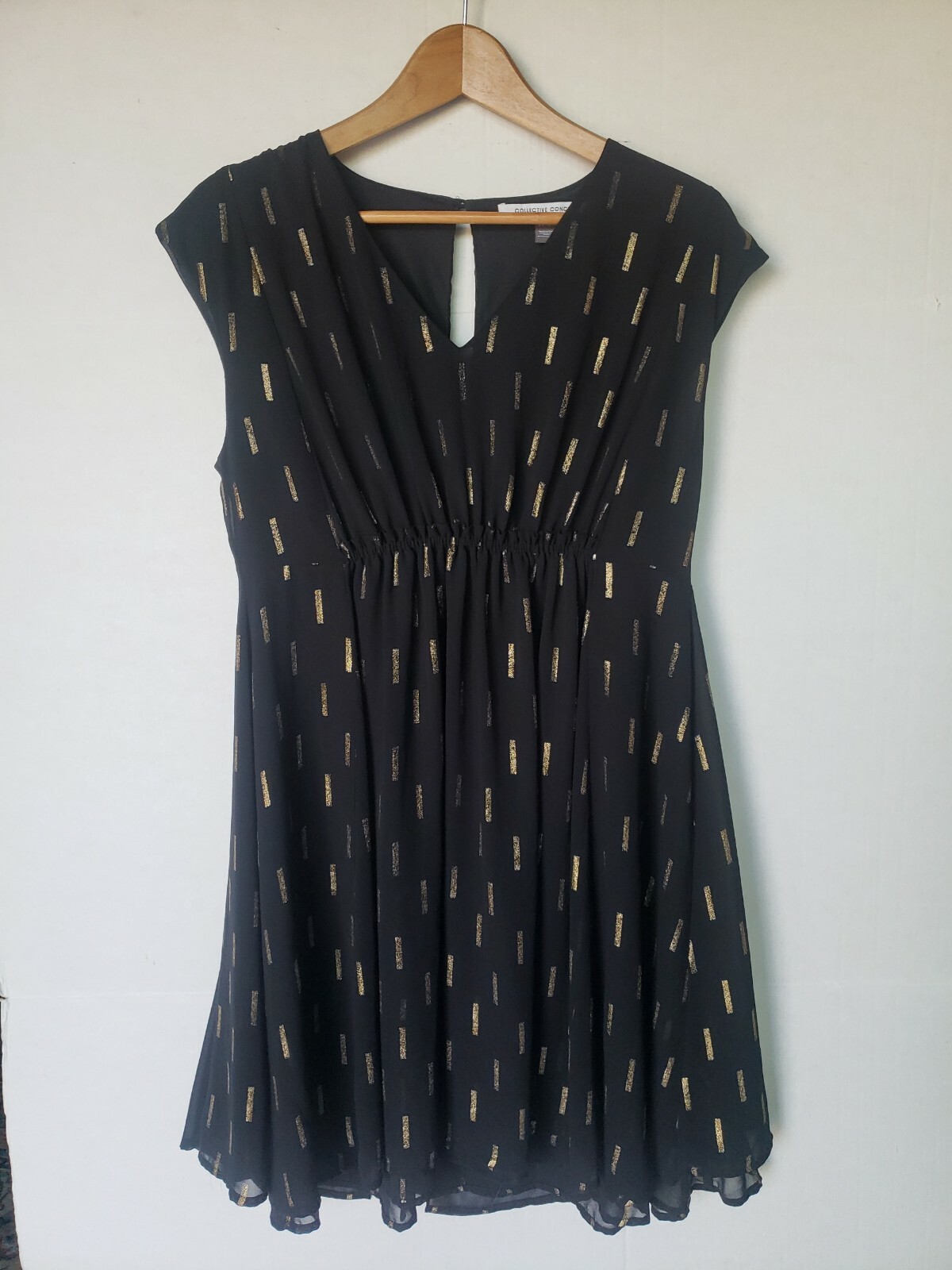 COLLECTIVE CONCEPTS WOMEN'S DOLMAN PARTY DRESS BLACK & GOLD DASH PRINT MEDIUM M 