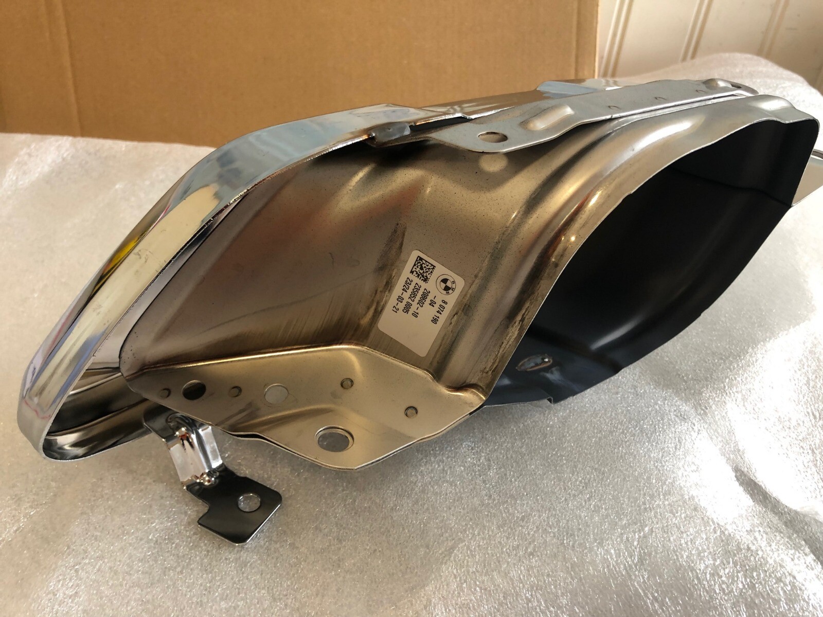 OEM BMW 2017-19 X5 X6 X7 G05 G06 G07 RIGHT EXHAUST PIPE TRIM  