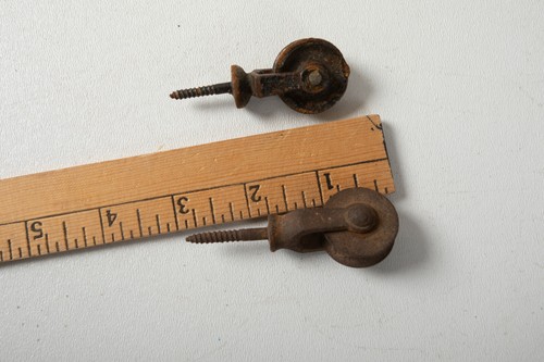Pair of Unmatched Screw in Pulley Pullies Laundry Line Photography Dryer (B9A) - Picture 5 of 6