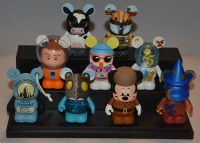 Disney VINYLMATION Park 8 Fort Wilderness Mickey CHASER Magic