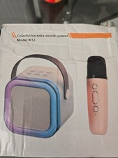 Kabelloser Karaoke Lautsprecher und X2 Mikrofone Neu Verpackung beschädigt
