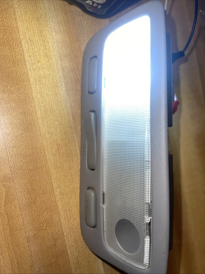 Interruptor de luz domo mapa delantero gris azul Toyota Rav4 y Paseo 1996-2000 OEM Foto 2 de 4