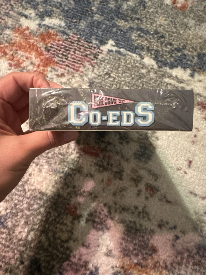 Here Comes the Co-Eds - Abbott and Costello (VHS, 1993) - Image 3 of 4