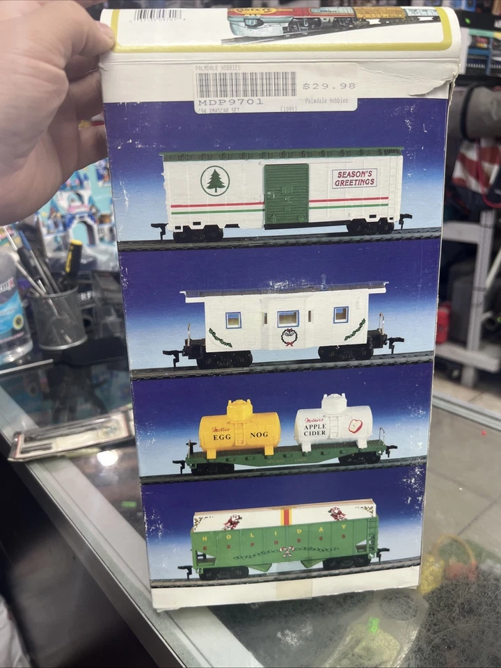 model power, HO scale, limited edition, Christmas cars no. 9701 4pack set 📦 - Image 2 of 4