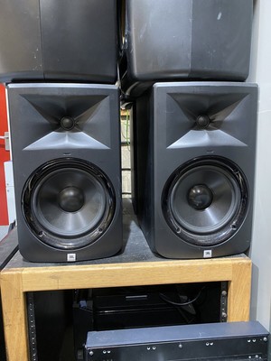 jbl lsr308 pair