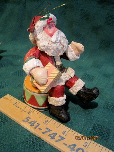 Vintage antike VOLKSKUNST Pappmache Weihnachtsmann sitzt auf Trommel 4-1/2 hoch Taiwan - Bild 7 von 13