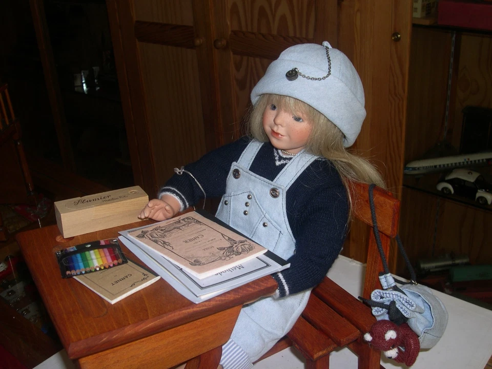 Poupée d artiste MARA en porcelaine par GABY SCHOLTZ edition limitée - Photo 3/4