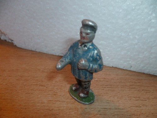 Ancienne Figurine De Pompier En Composition Plâtre Et Farine - Style Quiralu En Aluminium - Occasion