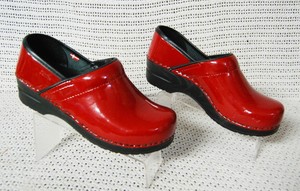 sanita red patent leather clogs
