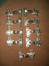 9 chromowanych zawiasów do płyt wiórowych