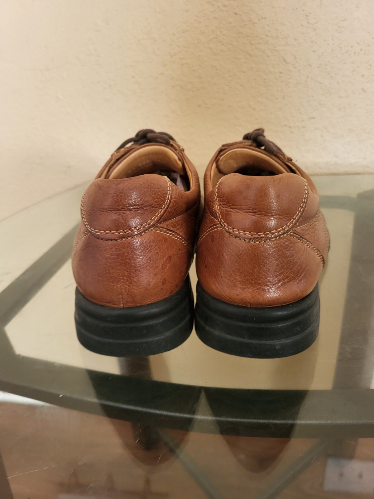 SAOLA Scarpe da uomo marroni in pelle Johnston & Murphy. taglia 10M le condizioni sono molto buone.