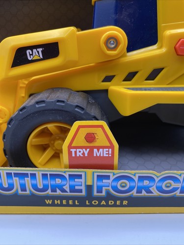 Funrise CAT FUTURE FORCE Wheel Loader NEW MIB Lights And Sounds Toy Vehicle - Picture 3 of 8