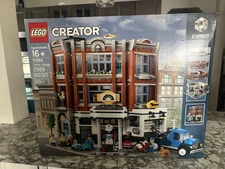 LEGO CREATOR: Corner Garage (10264)