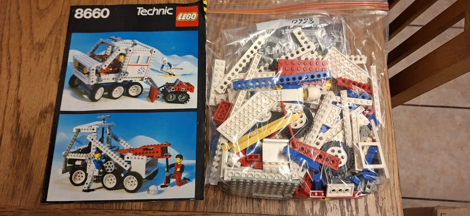 LEGO Technic 8660 Arctic Rescue Unit, photo 1 of 5
