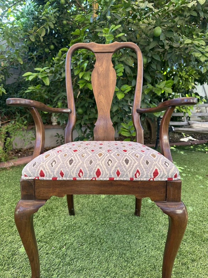 Ethan Allen Georgian Court Queen Anne Dining Room Side Chair - Image 4 of 4