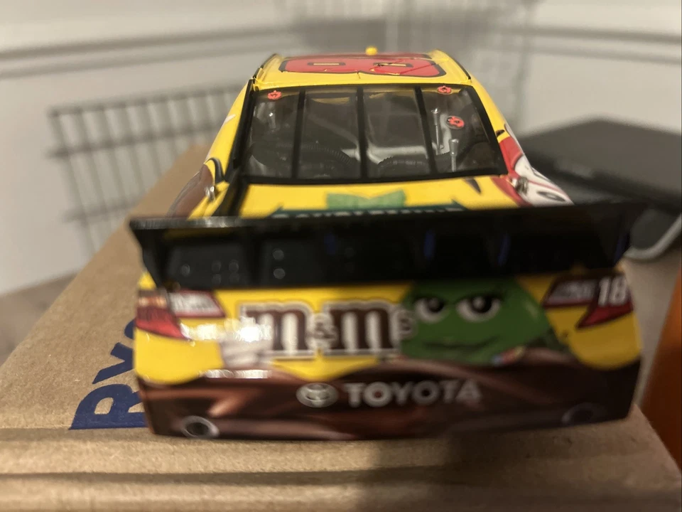Kyle Busch #18 M&M's Car 1:24 Excellent Condition - Image 2 of 4