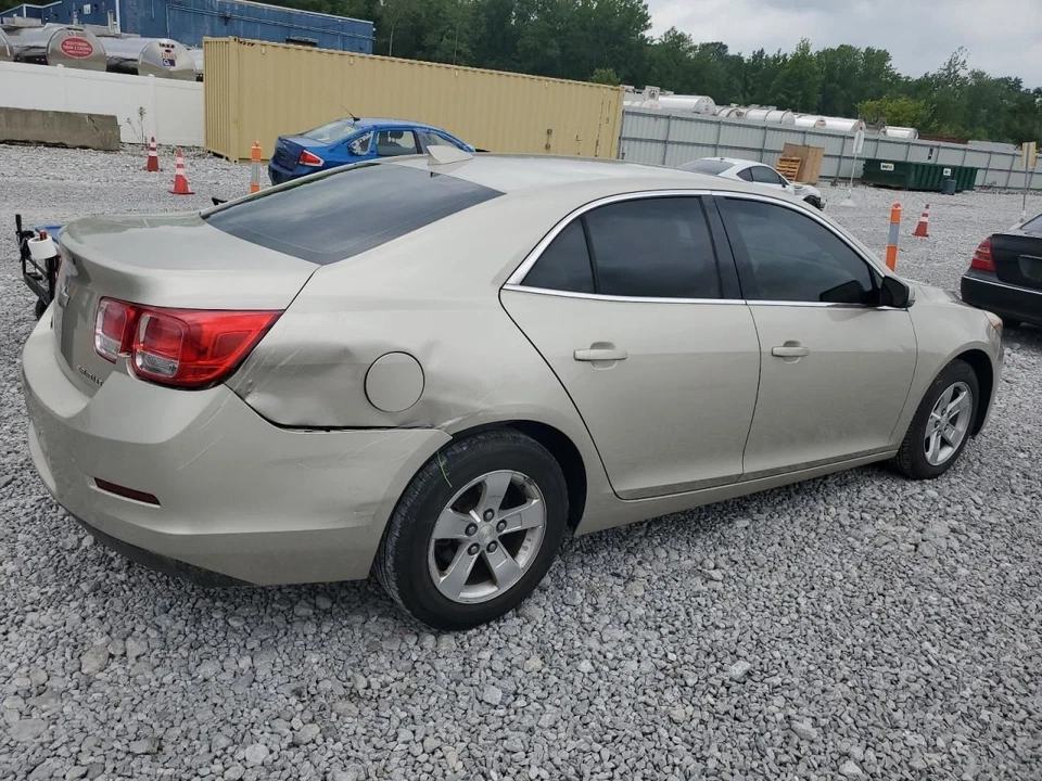 Chevrolet Malibu 2015 depósito de lavadora fabricante de equipos originales 2,50 L usado 132 k millas Foto 3 de 4