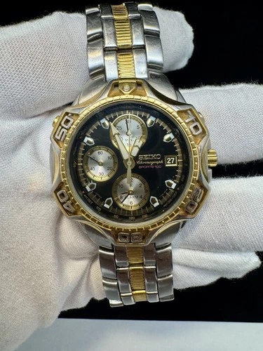 Vintage Seiko 7T32-6G79  quartz analog chronograph watch 1993 - 2002