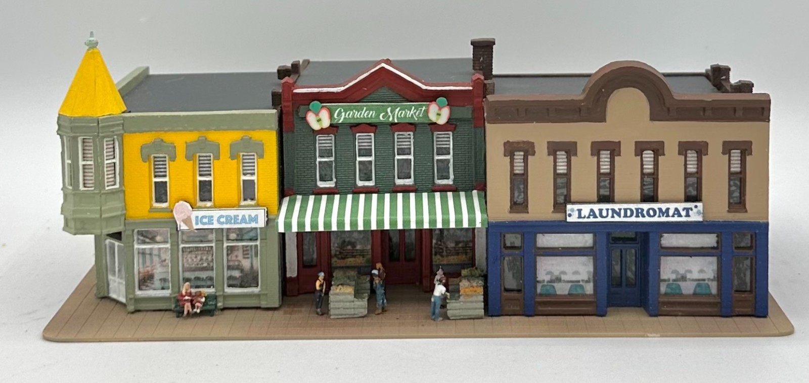 DPM N Scale Row of 3 Shops Model Kit with LED Lighting, New
