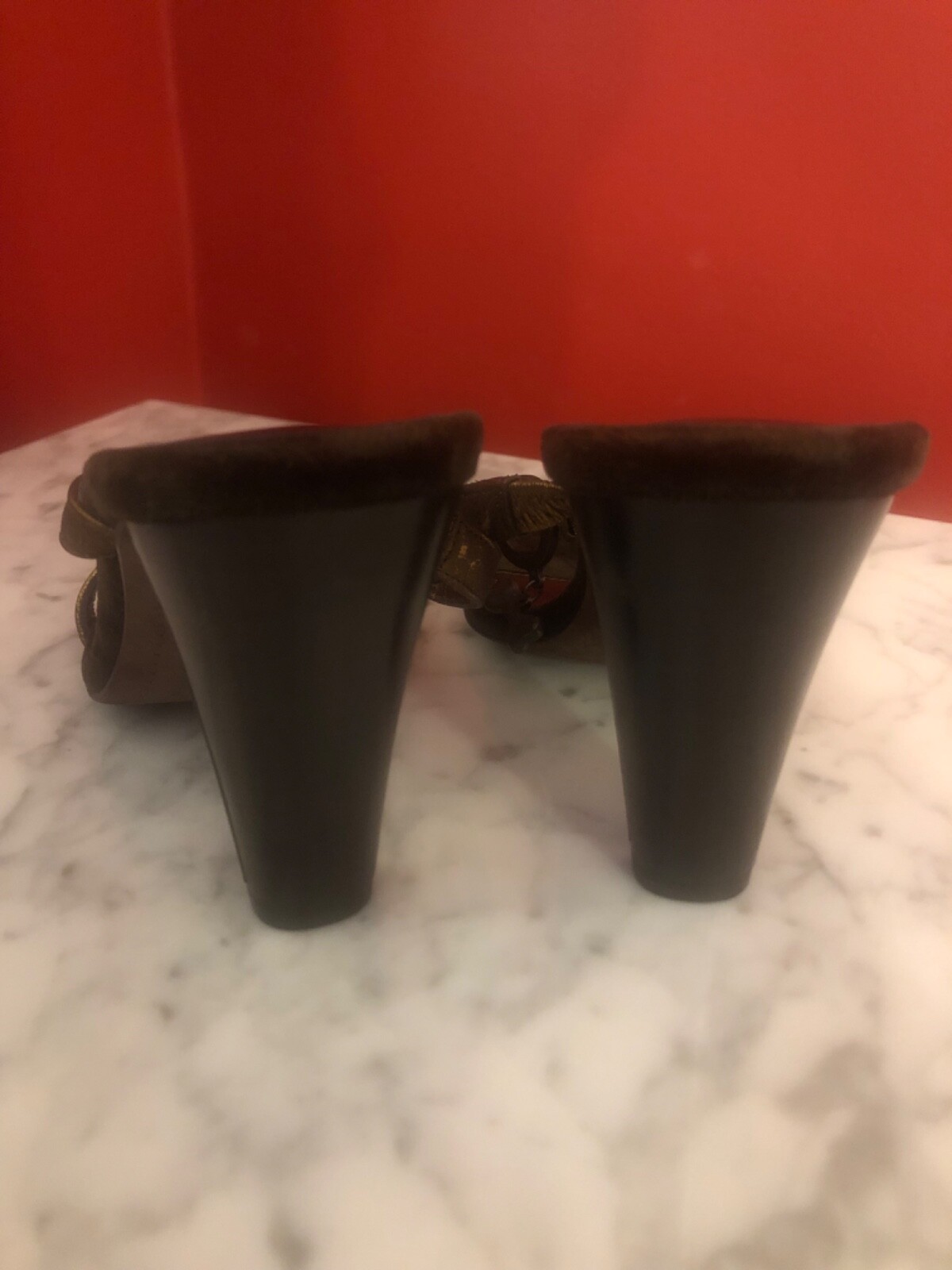 Picture 18 of 24