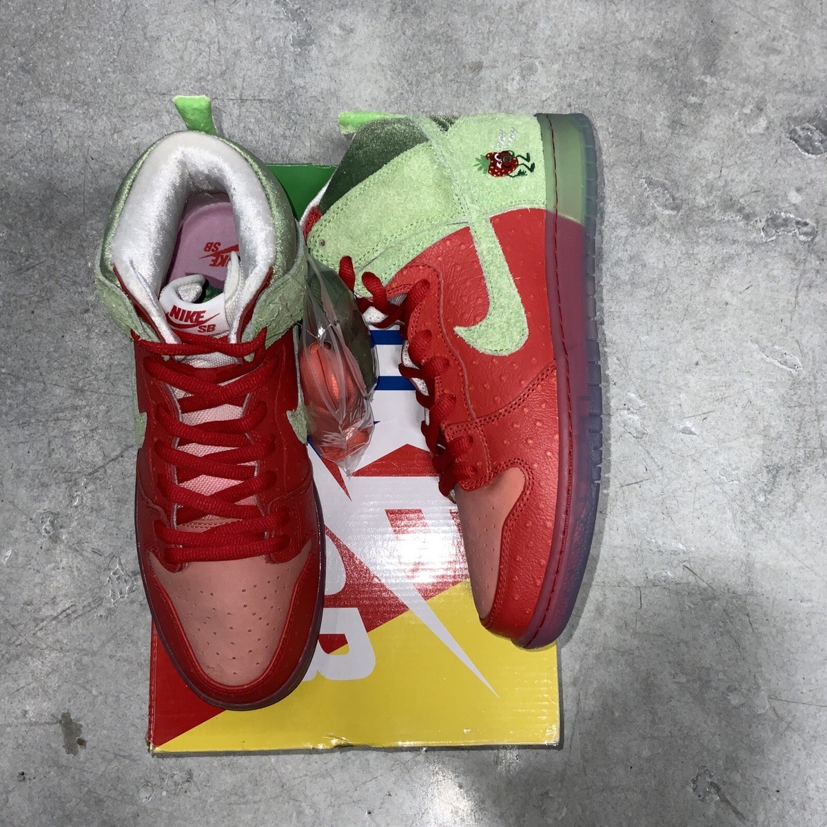 Nike SB Dunk High Strawberry Cough Sz 9.5 100% Authentic | eBay