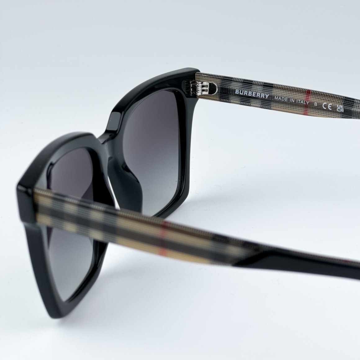 Burberry Women AUTHENTIC Sunglasses Black Grey Square BE4335 39298G BRAND NEW