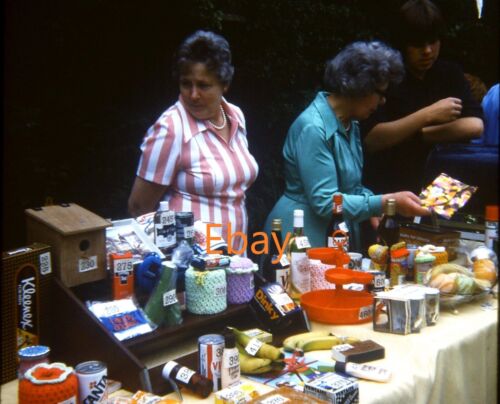 126 Slide - Village Fete Tombola Stall With Very 1970s Prizes, 1978 - Picture 1 of 1