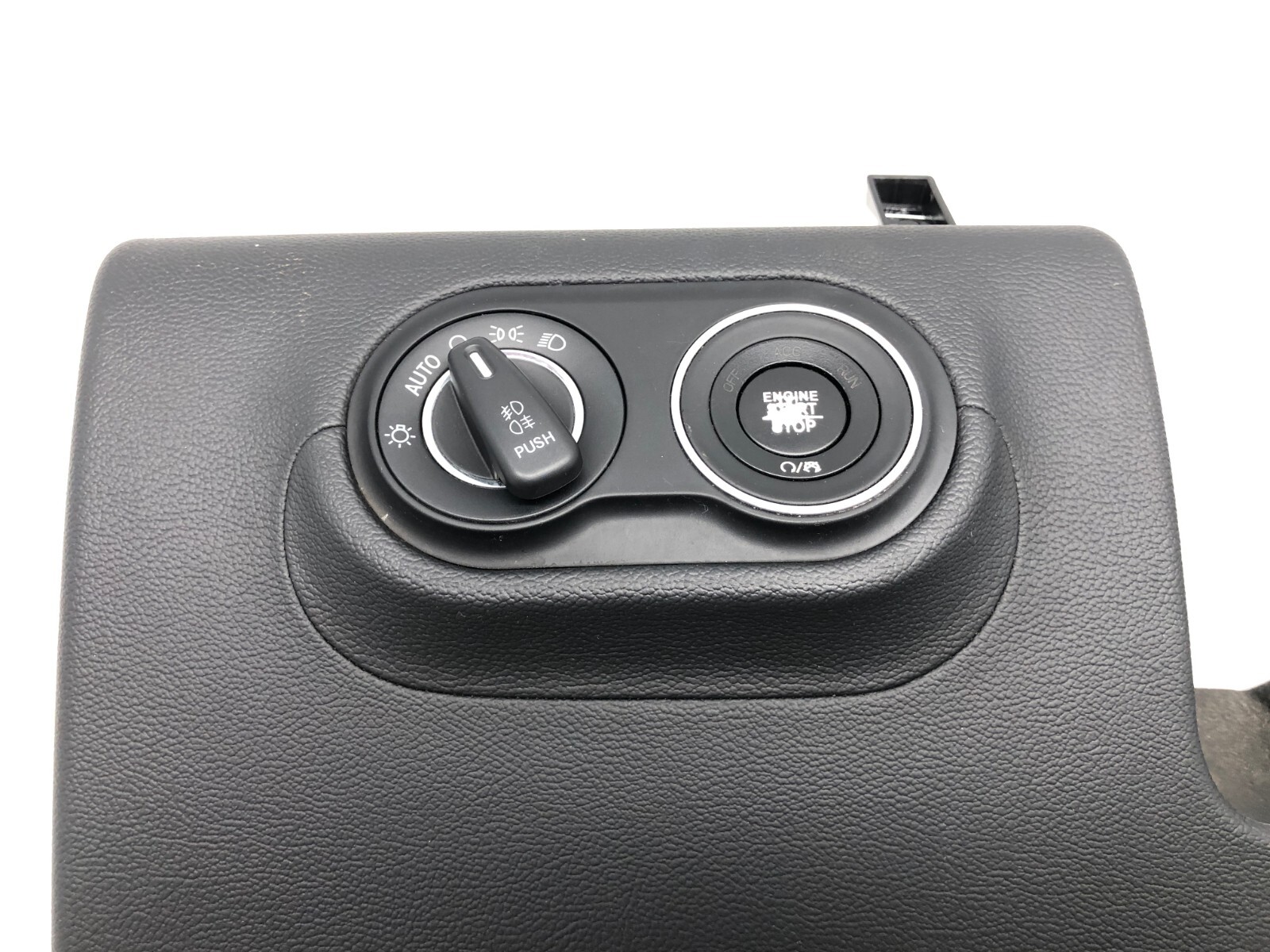 2017-2020 MASERATI LEVANTE LEFT DRIVER FRONT DASH LOWER KNEE TRIM PANEL OEM