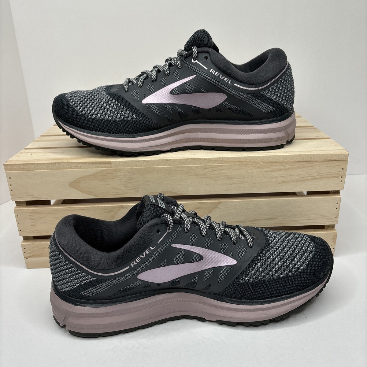 brooks revel rose gold