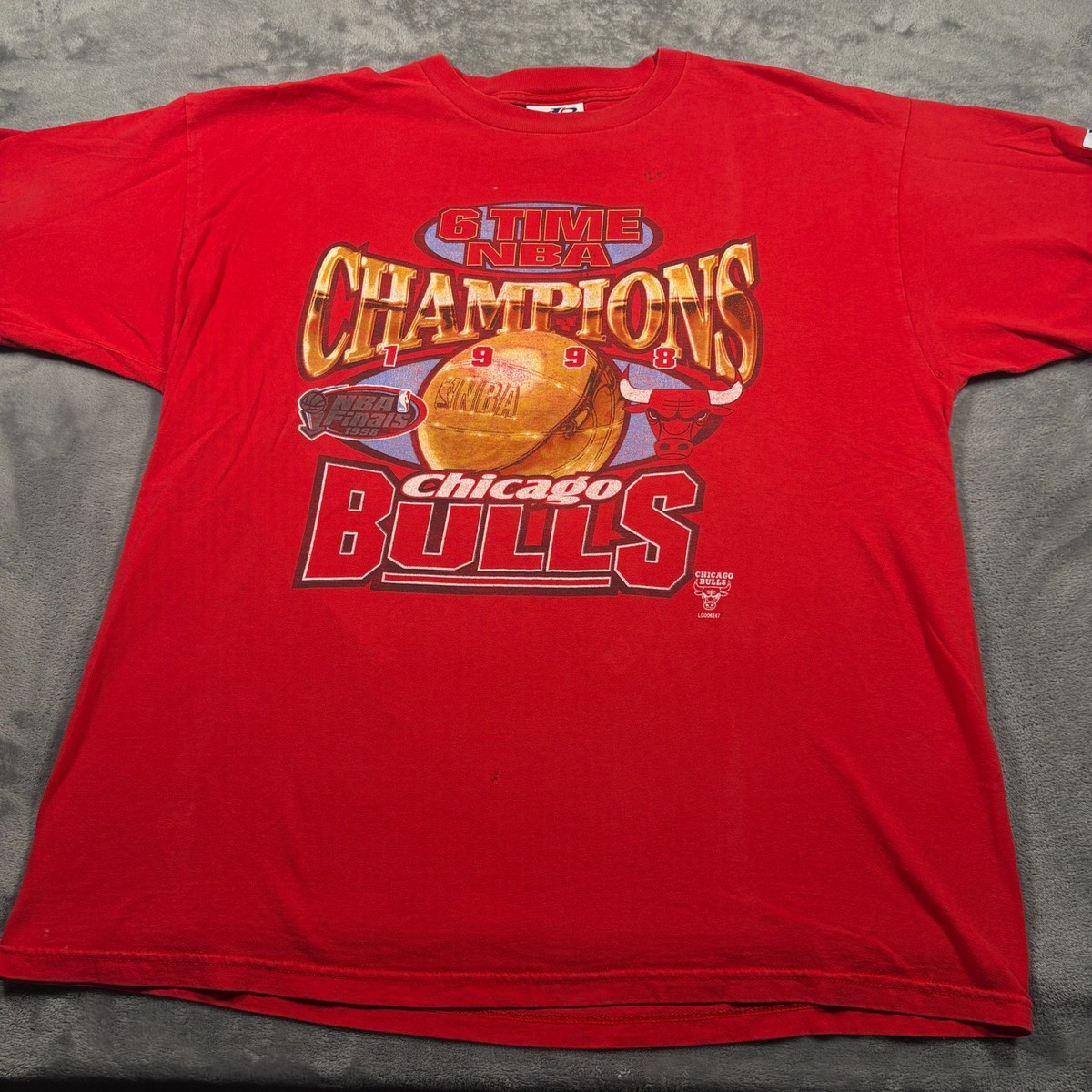 Vintage 1998 Chicago Bulls T-Shirt Mens XL Red NBA 6 Time Finals
