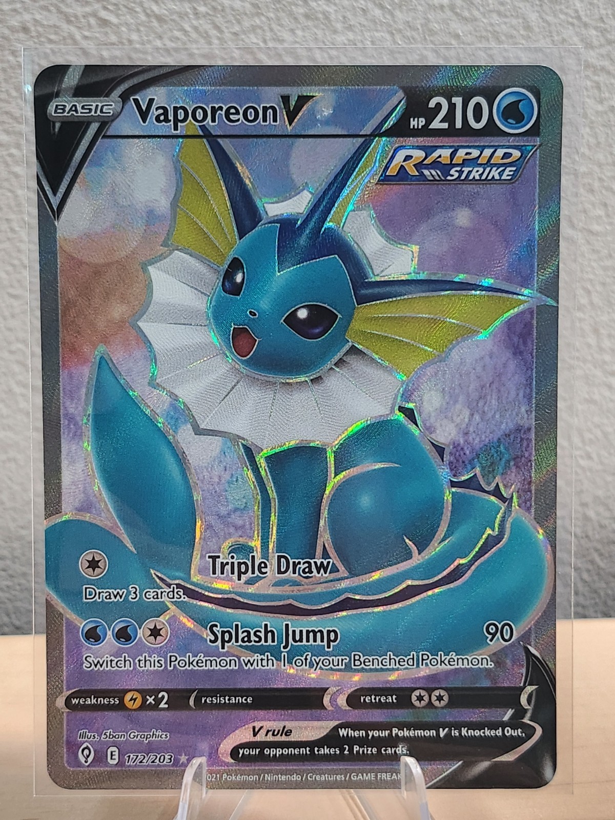 Vaporeon V 172/203 Holo - Evolving Skies SWSH07 - Pokemon Trading Card Game - NM