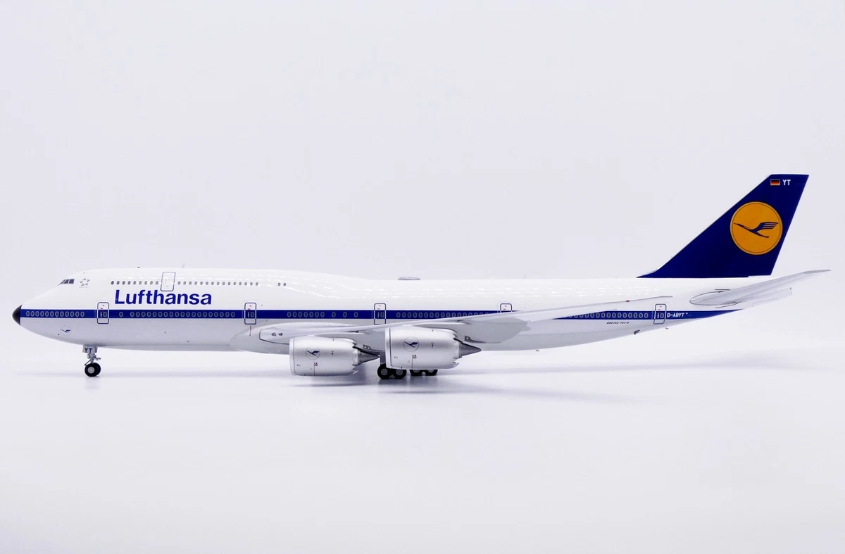 JC Wings Boeing 747 Diecast Aircraft & Spacecraft 1:200 Scale for