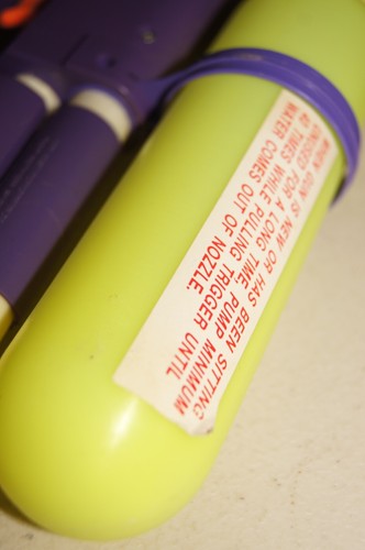 BROKEN Vintage 1990 Larami Super Soaker 30 Purple Water FUN For Fix or Parts 90s - Picture 6 of 8