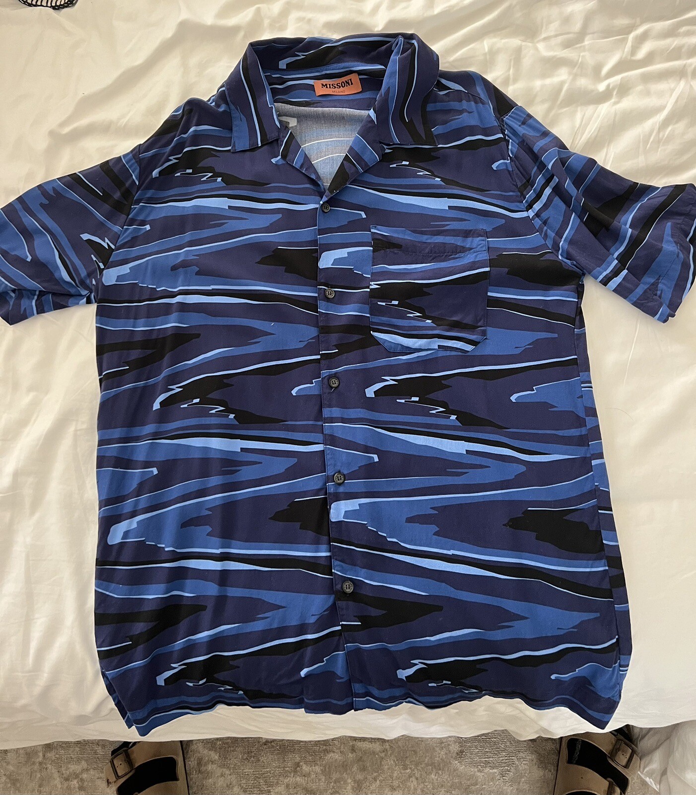 Picture 1 of 1