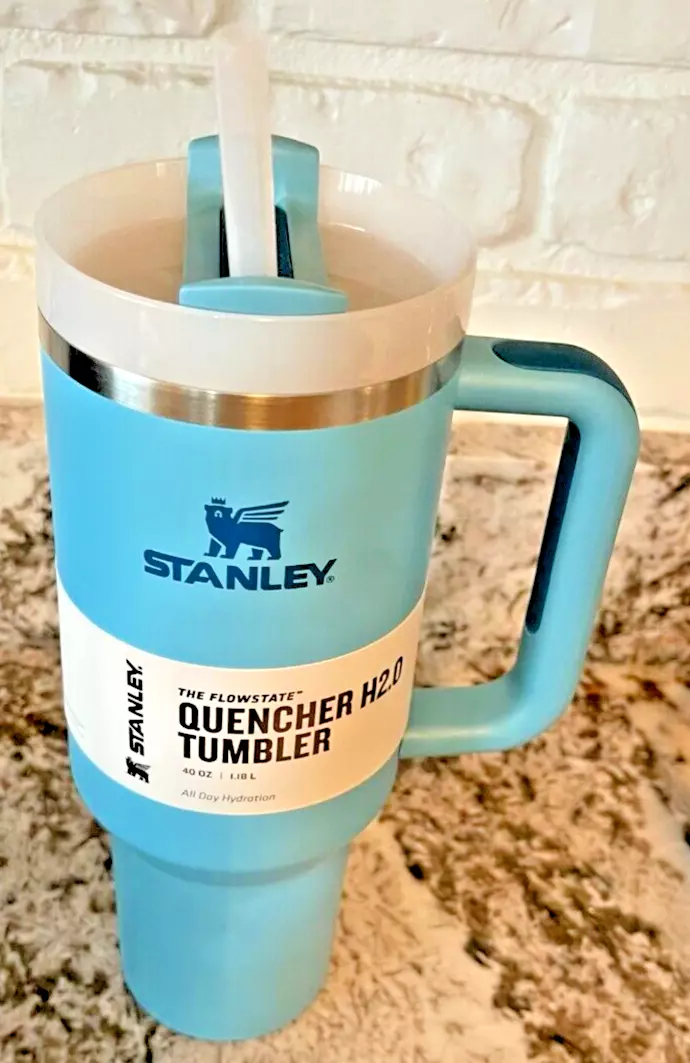 Stanley 30 oz. Quencher H2.0 FlowState Tumbler, Pool Blue