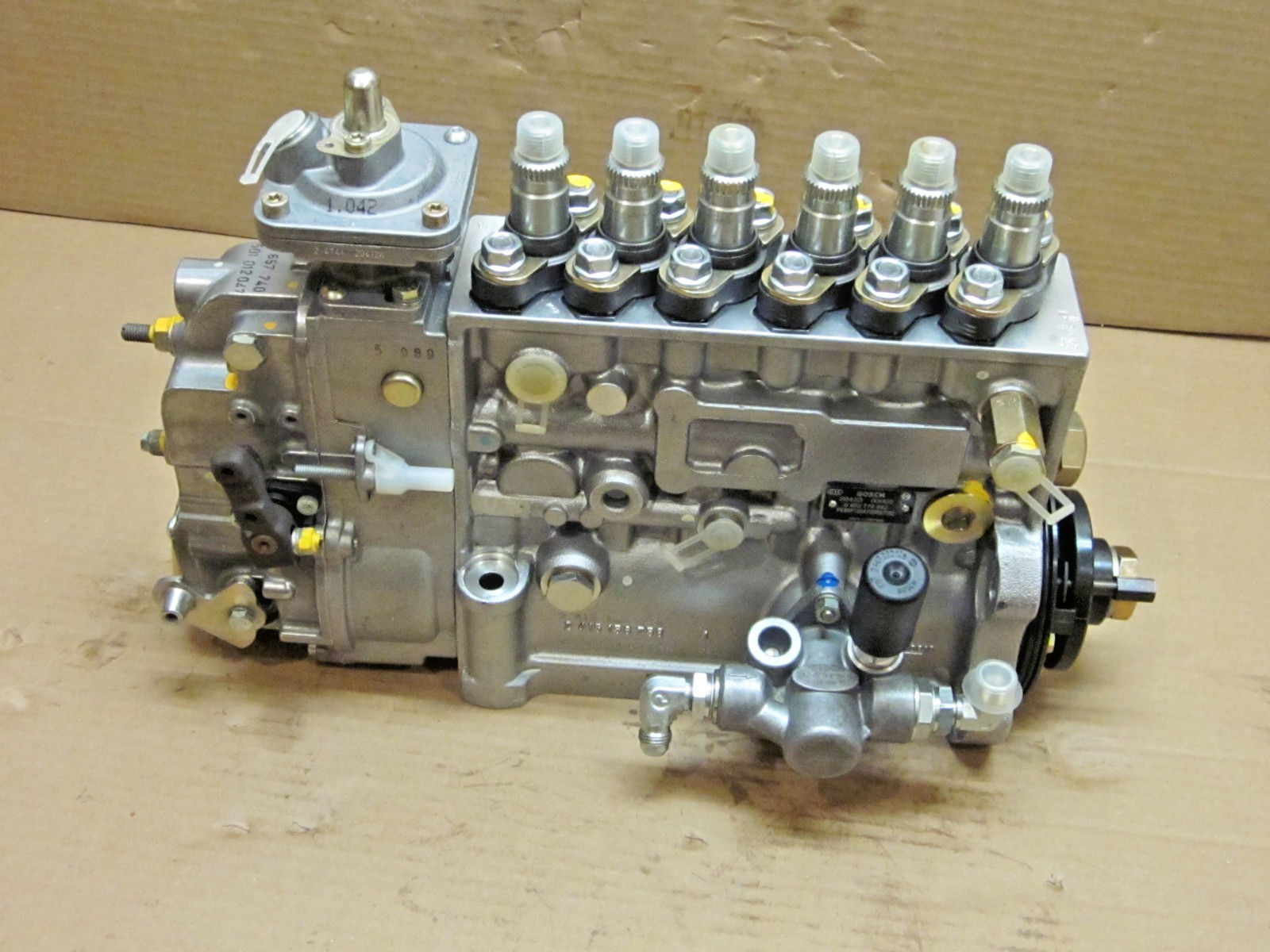 John Deere 8.1 Powertech Bosch fuel Injection pump from John Deere-6081AF001