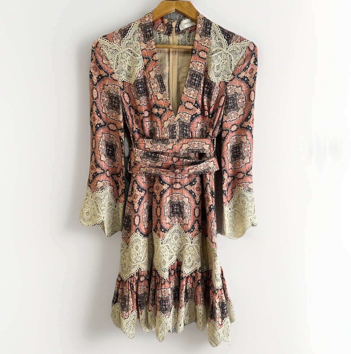 Zimmermann - Women's Size 0 Empire Konya Linen Boho V Neck Lace Trim Mini Dress.