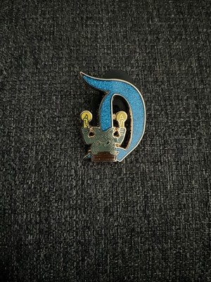 Haunted Mansion Key to Disneyland Pin 2025 70th Anniversary GOLD GLITTER