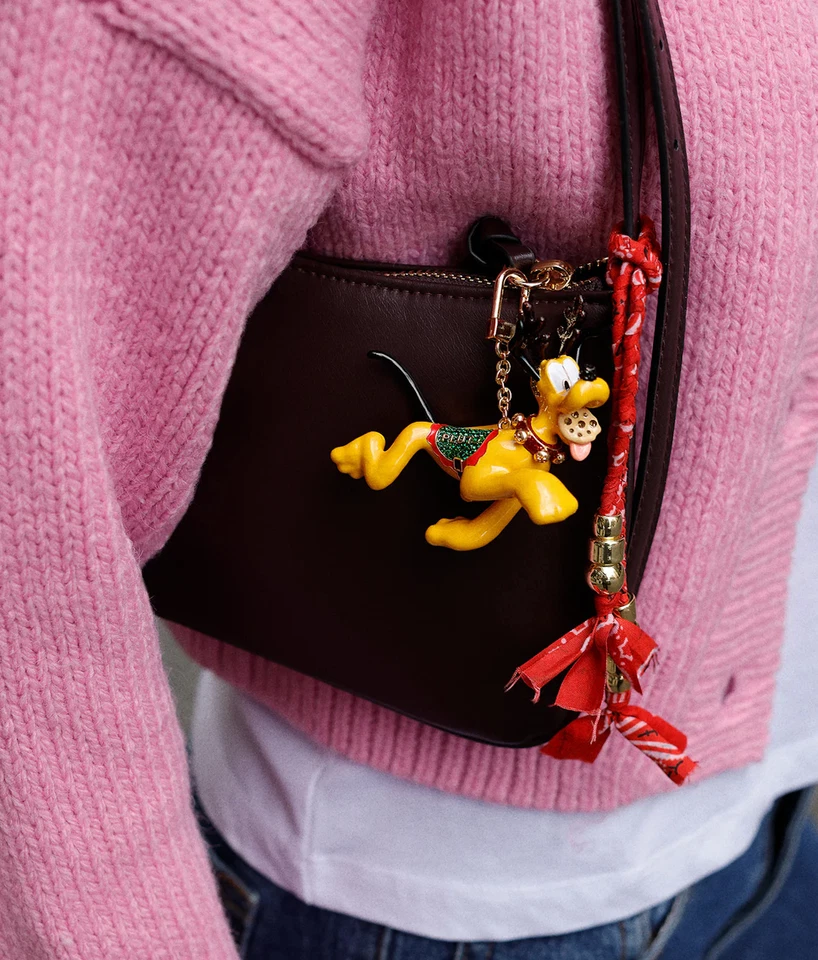 NUEVO BaubleBar Disney PLUTO Vacaciones NAVIDAD RENO Bolso Dije AYUDANTE DE SANTA Foto 4 de 4