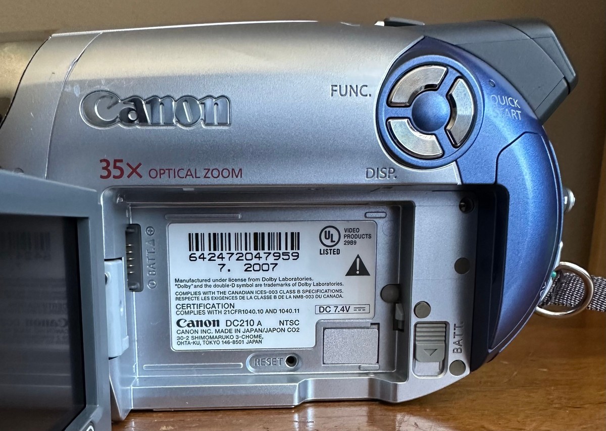 Canon DC210A DVD 35x Optical Zoom 1000x Digital Zoom Video