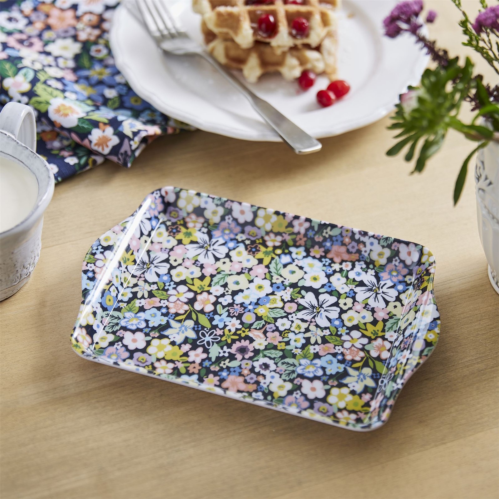 Tray - Scatter Ulster Weavers Confetti Floral 70% Polypropylene Multi