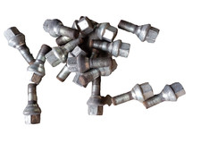 Citroen C3 II  phase II Radschrauben Stahlfelgen  Radschraubensatz