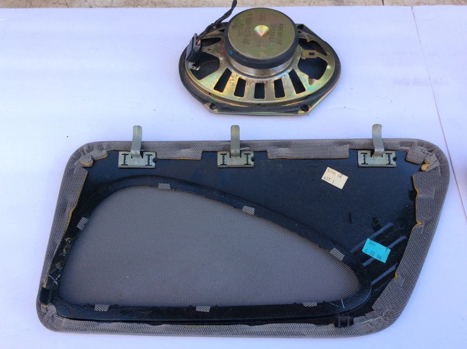 Parrilla de altavoz trasero gris OEM 96 97 1996-1997 Ford Thunderbird Mercury Cougar Foto 4 de 4