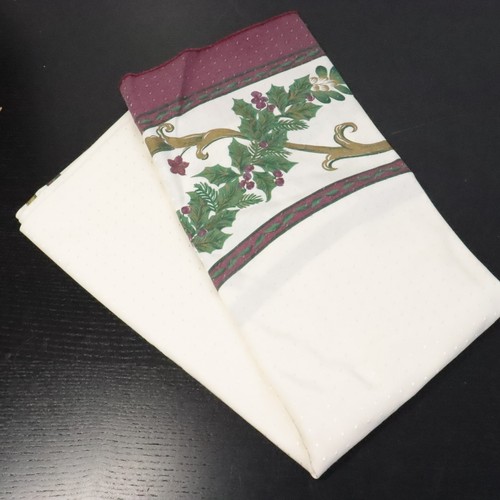 9pc Round Tablecloth & Cloth Napkin Set w/ Purple Gold Holly Vines - Holiday - Picture 2 of 7