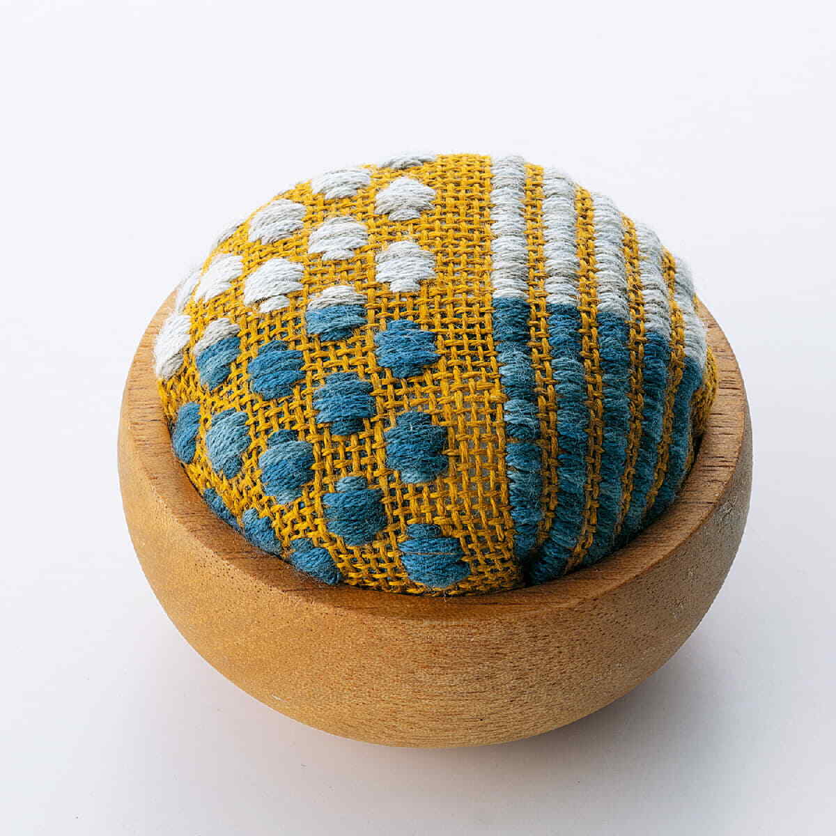 Olympus counted Kogin stitch kit ""Woden Bowl Pin Cusion Dot Stripe"", 6,5x5cm, Or