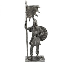 Tin 54mm Vikings. Viking with a banner 9-10 century 1:32 Scale Miniature