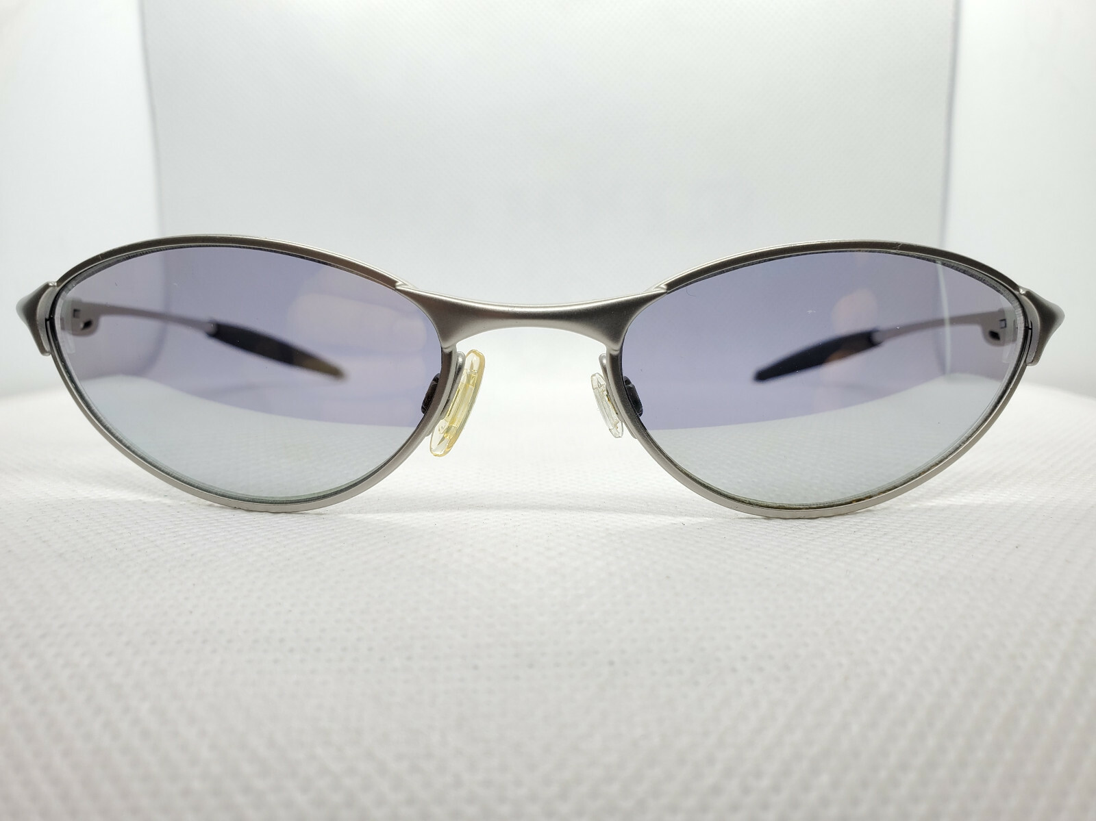 Oakley 05 784 Teaspoon Light Frame Emerald Slate Iridium Lens 